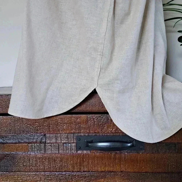 NWT Tahari Long Sleeved Linen Blouse Roll Sleeve Tan Large Popover Style Top - Picture 10 of 16